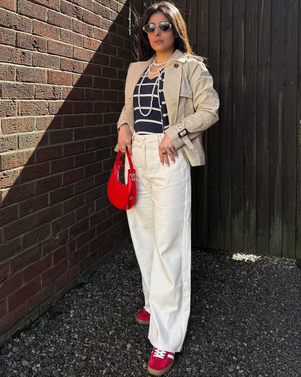 yumi_london's tweet image. Breezy essentials designed for warm city strolls☀️
@iqraaqadirkhan
Discover spring must-haves from our cropped trench jacket to cardigans. 

#loveyumi #springessentials #croppedjacket #metalliccardigan #cardigan #styleinspo #hotweatherfashion #onlineshopping #springfashion #ootd
