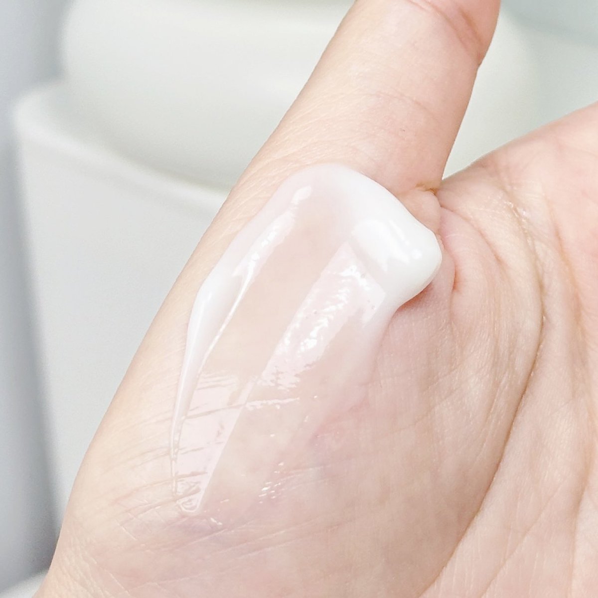 Moisturizer เนื้อบางเบา ใช้หน้าร้อนในเมืองไทยได้ หน้าไม่หยา ตัวนี้เป็น Skintific MSH Niacinamide ที่ให้ทั้งความชุ่มชื้น+ผิวกระจ่างใส เนื้อครีมไม่หนักผิว ทาได้เช้า-เย็นเลยยย #ใช้ดีบอกต่อ #ใช้จริงรีวิวจริง https://t.co/kauEIhZ42n
