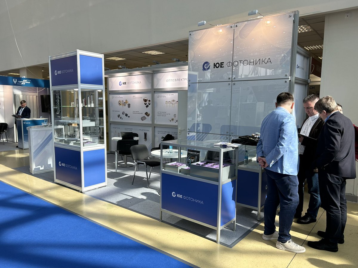 rayphotonics's tweet image. Successfully concluded the Russian laser photonics exhibition!
Optical fiber products are very popular, and we have face-to-face technical communication with customer.
#laser #optics #fiberoptics #photonics #coating