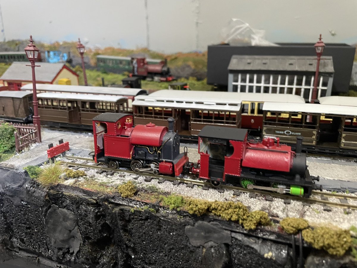 BronEffans's tweet photo. Today I have been building my @CorrisRailway fleet https://t.co/tWYW0hNeG6