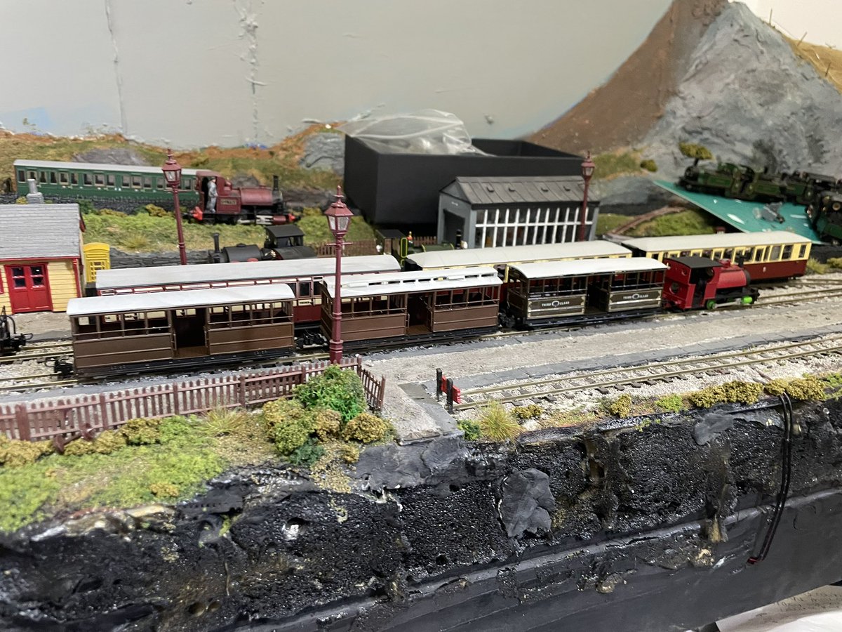 BronEffans's tweet photo. Today I have been building my @CorrisRailway fleet https://t.co/tWYW0hNeG6