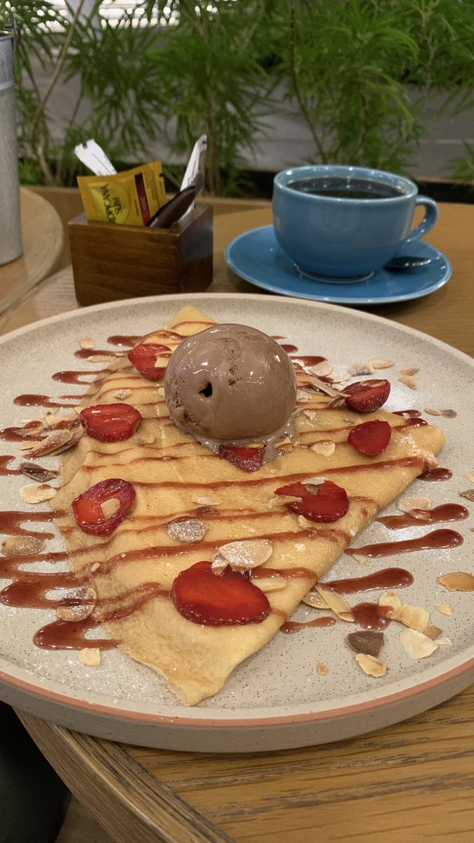 simpleal's tweet photo. Sweets. https://t.co/okbk5qNp0B