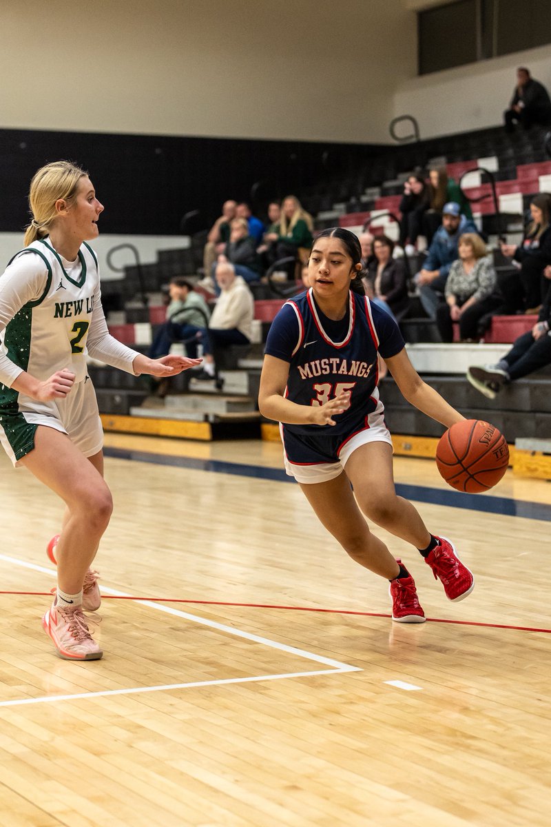 SarahOquist's tweet photo. 1st year of varsity-as an 8th grader:
🏀1st varsity basket: left, buzzer-beater layup
🏀87% from free throw line
🏀Enough steals to earn highlight reel
🏀Defensive award from captains
🏀Never missed practice
🏀Earned varsity letter
@MiaMcFadden2029 is just getting started! https://t.co/PHiV2Zcrqw