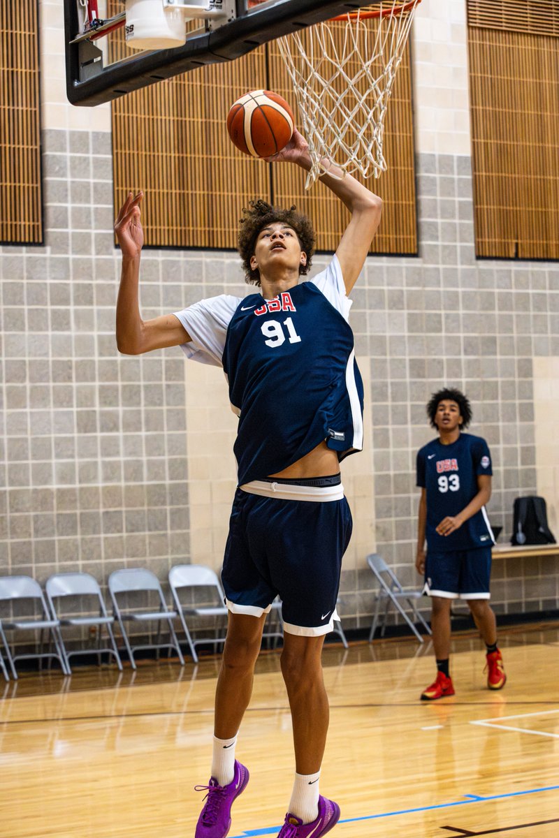 USABJNT (@usabjnt) on Twitter photo With hopes & dreams as big as he is, 7-foot-2 class of 2028 athlete <a href="/DylanBetts51/">Dylan Betts</a> can see his path to success.
It helps even more when older sisters Lauren & Sienna, gold medalists themselves, are showing the way.
» usab.com/news/2025/04/d…
#USABJNT With hopes & dreams as big as he is, 7-foot-2 class of 2028 athlete <a href="/DylanBetts51/">Dylan Betts</a> can see his path to success.
It helps even more when older sisters Lauren & Sienna, gold medalists themselves, are showing the way.
» usab.com/news/2025/04/d…
#USABJNT