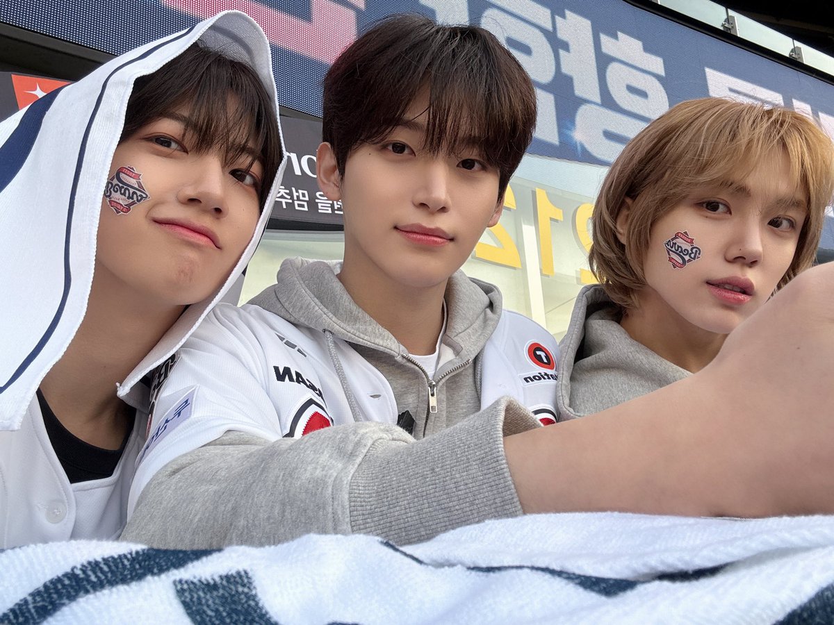 끝내기 안타 직관은 나도 처음,,,,,🥹🥹🥹 승요 감사합니다❤️ 
#원진 #두산베어스 #첫직관부터_눈많이높아지겠네