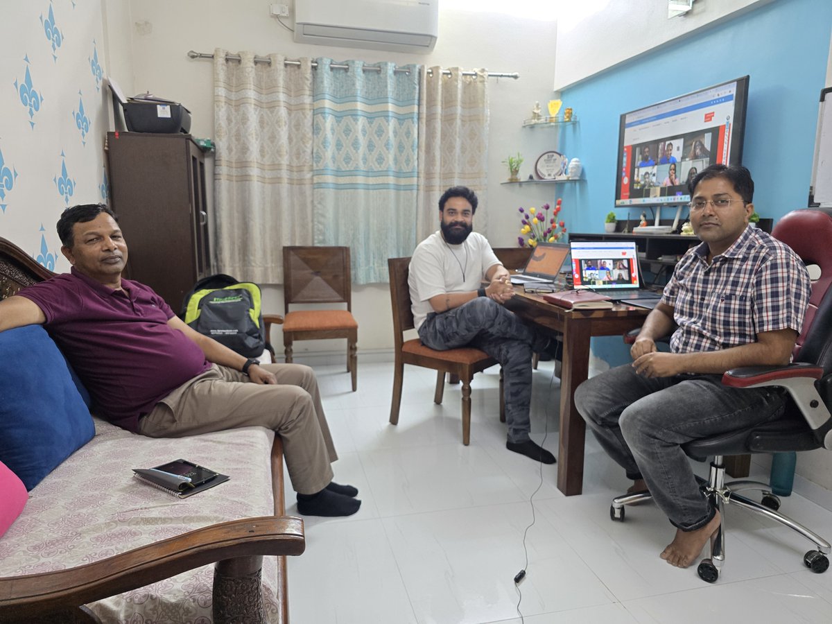 jagdishjhapage's tweet image. Photographs of #JSMC Classes finished Mar 2025. Google Reviews: g.co/kgs/BWp8kz 😊🙏
Any Support/Classes: 
Mob/WhatsApp: 9730702102
web: jagdishjha.com