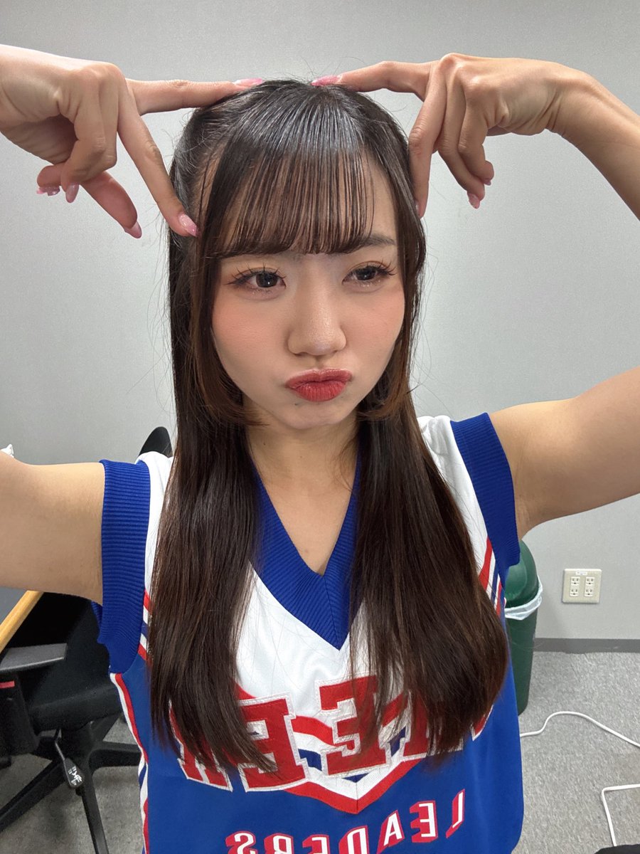 たまたまです。
狙ってません。
あとから気づきました😂笑笑

『誰もが目を奪われていく
君は完璧で究極のチアリーダー』
になりたいです！！
誰もが目を奪われて一緒に応援したくなるチアリーダーになるのが目標です🥹👍
#福岡SUNS #SUNSチア #推しの子 #星野アイ