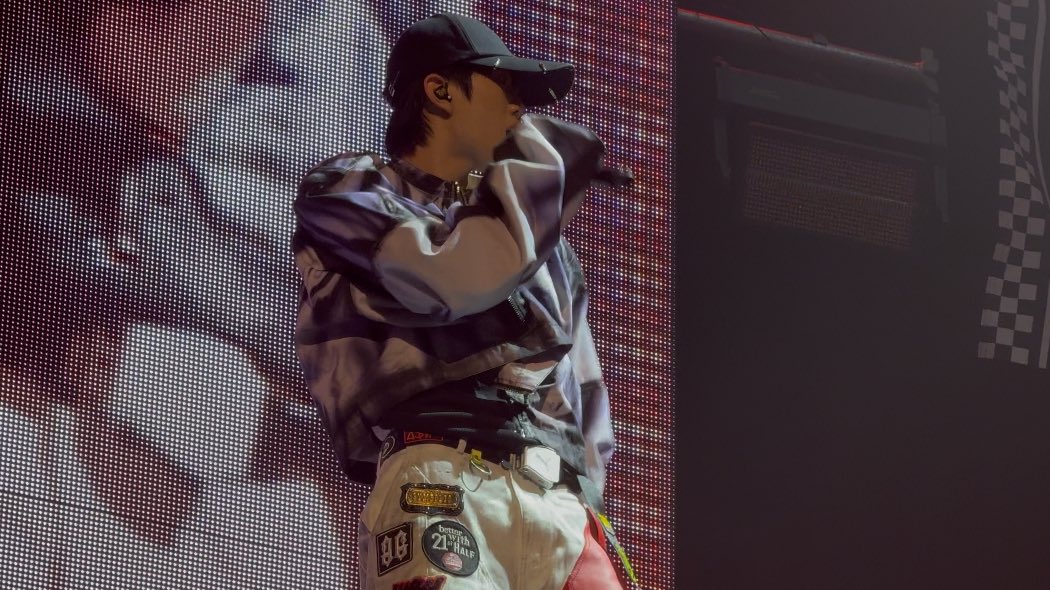 kqbb_o's tweet photo. 첫단독콘서트 재밌었음 🩷🩷 https://t.co/elmHqIztQs