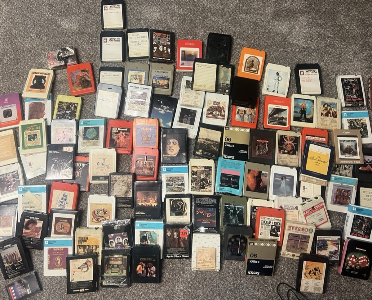 kellywrites's tweet photo. Sharing my 1st ever Substack post, an essay I wrote while sitting in my parents basement going through my Papa's music collection he left behind for me. the Substack is called "Silly Love Songs" - the essay is called "Save It For. Rainy Day" -more in pics

https://t.co/LOat1tOWlz https://t.co/h7aHGLgR4L