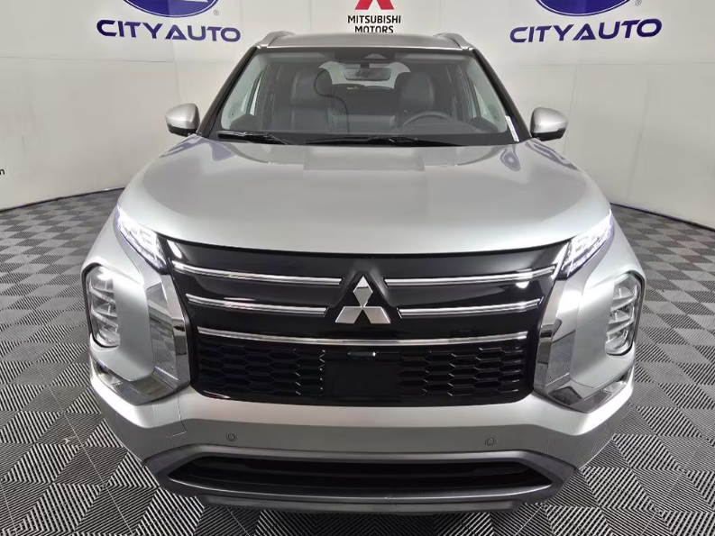 CityAuto's tweet photo. 🎶 New Yamaha® Speaker System 🎶 Immerse yourself in concert-quality sound with the exclusive Yamaha® audio system in the new 2025 Mitsubishi Outlander! Feel every beat and note as if the artist is performing right beside you. 🎵

Shop now: https://t.co/E58LFdp1wE https://t.co/Xu3AQr2JaR