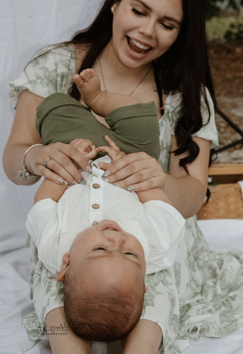 hendrianabracho's tweet photo. Para tu amor lo tengo todo, lo tengo todo y lo que no tengo también, lo conseguiré🤍 gracias por sanarme, eres demasiado amado mi príncipe de mamá. https://t.co/7amTT10nPl