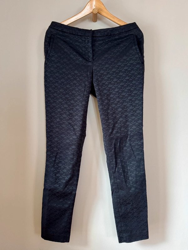 VintedOnly's tweet photo. Koop Skinny broeken van H&amp;M van me op #Vinted. Prijs: € 4,95. https://t.co/l7zGsAVHAm https://t.co/q2HRekljcQ