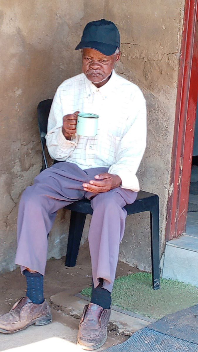 Missing 
He is from Stinkwater, Hammanskraal 
Last seen:27 March 2025
Age:66 years old
Clothes:Grey Golf Tshirt, Same trouser on the picture, Black beanie on the head, 
Shoes:Black Waterboots 
He has a dimensia problem 

If anyone has information about his whereabouts please