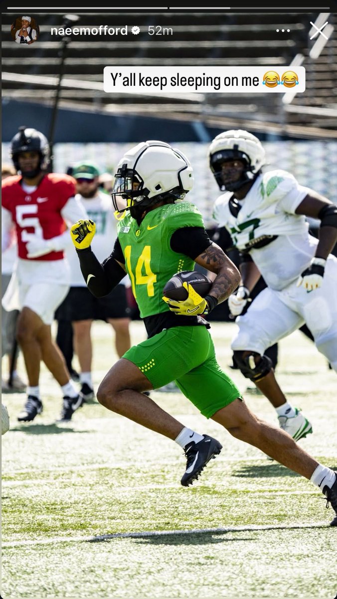 oregon__updates's tweet photo. Looks like Na’eem Offord picked off Dante Moore in practice 👀 https://t.co/Jn9n67nTy5