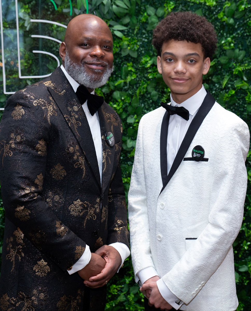 There are just a few weeks until BBBSCT's Sips &amp; Song event! Join us on Friday, May 2 at 6:00 p.m. at 5 Points Gallery in Torrington.

Visit app.betterunite.com/bigbrothersbig… for tickets and giving.

#BBBSCT #philanthropy #youthmentoring