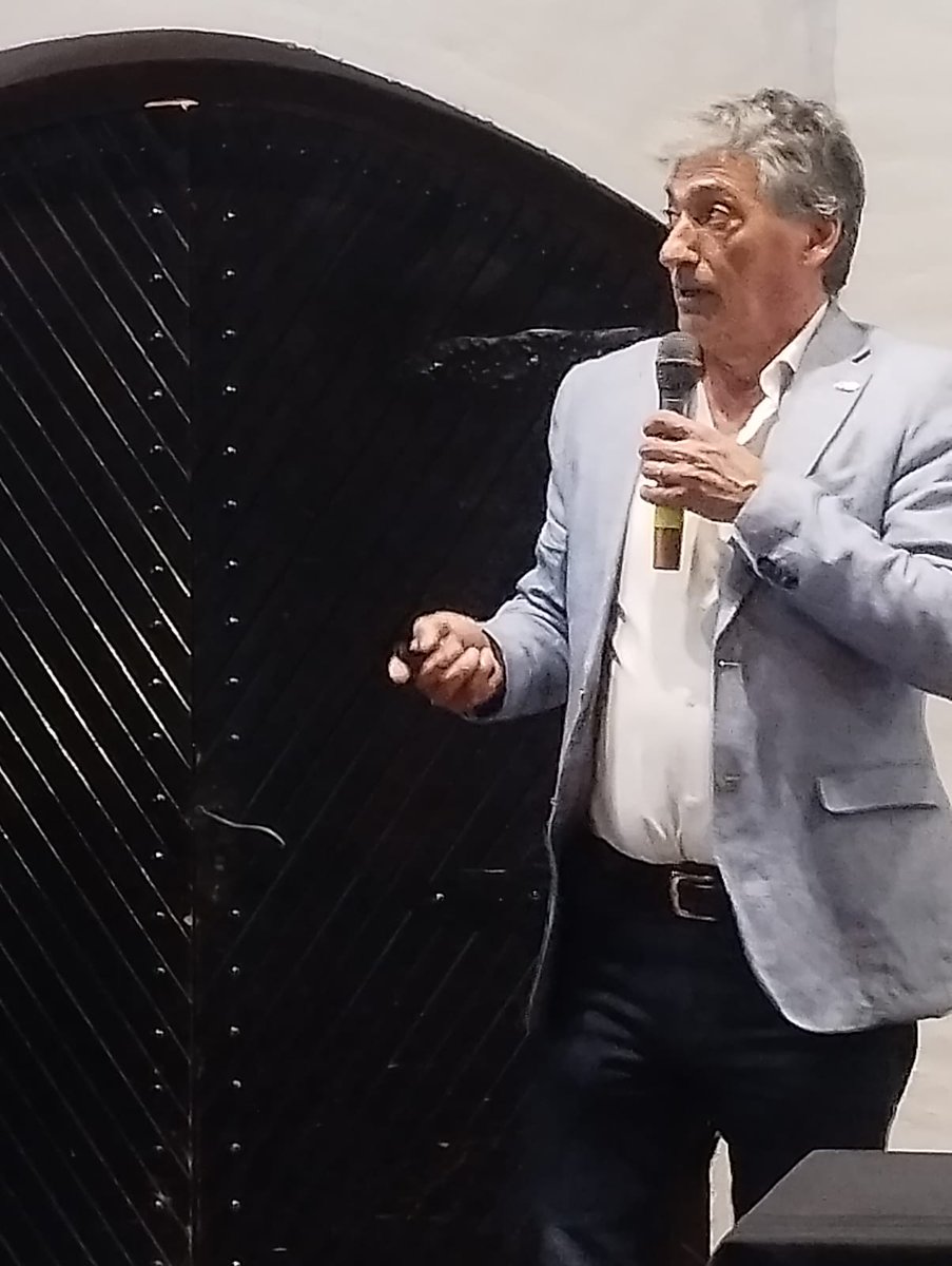Asistimos a la reunión de <a href="/COVIAR1/">COVIAR</a>  donde el <a href="/ObservatorioVA/">Observatorio Vitivinícola Argentino</a> analizó las implicancias de los aranceles de Estados Unidos para el vino argentino.