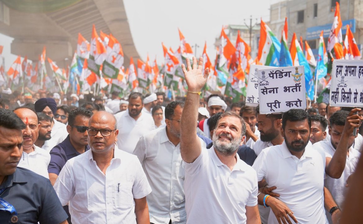 ShivaniV2901's tweet photo. बिहार ने अपना नेता चुन लिया है - और उसका नाम है राहुल गांधी जी🔥

#राहुल_गांधी 
#बिहार https://t.co/AbBb9vgJ7Y