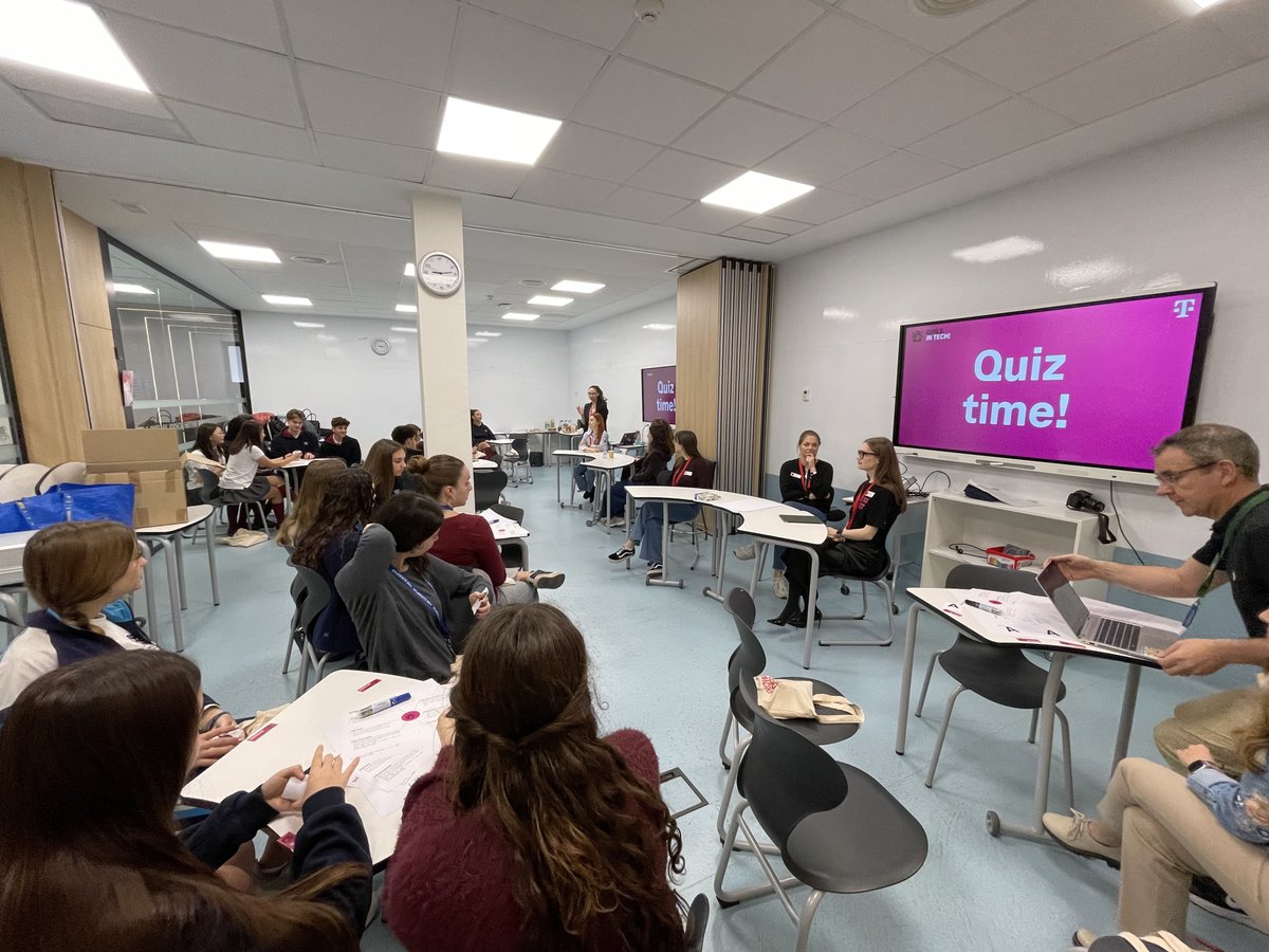 BritishValencia's tweet image. Our students took part in a talk about #GirlsInTech aimed at breaking stereotypes and guiding them towards exciting opportunities the tech world can offer. We remain committed to opening doors and encouraging students to take their place in shaping the future 🌍✨#BSV #CognitaWay