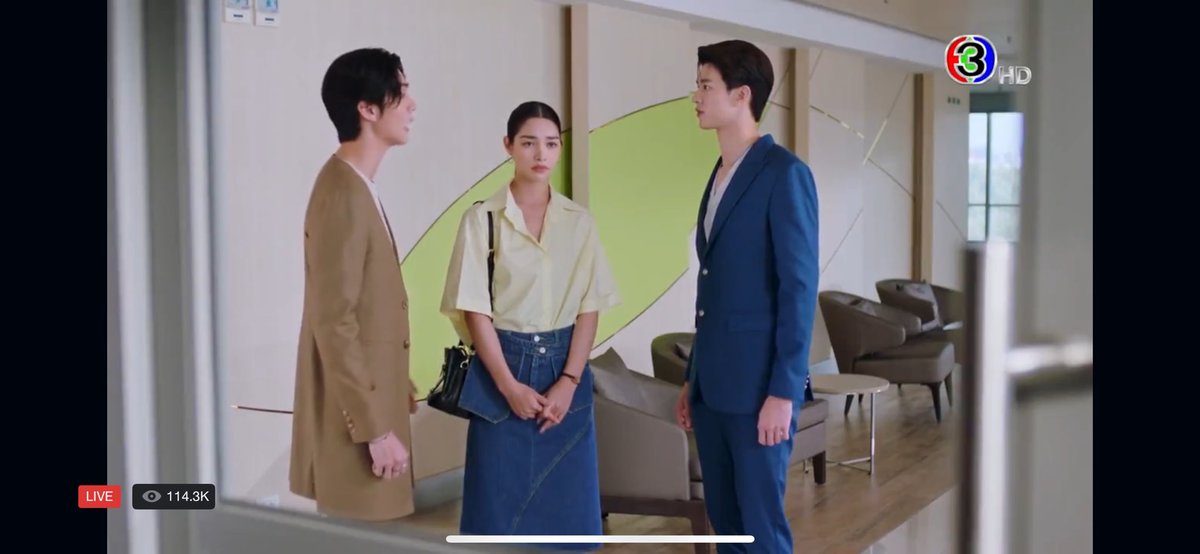txnakaaaa's tweet photo. อย่าพึ่งทะเลาะกัน เลือกข้างไม่ถูก 
#RyuVachirawich 
#เมื่อตะวันลับฟ้าep5 https://t.co/xYw1TOCJI1