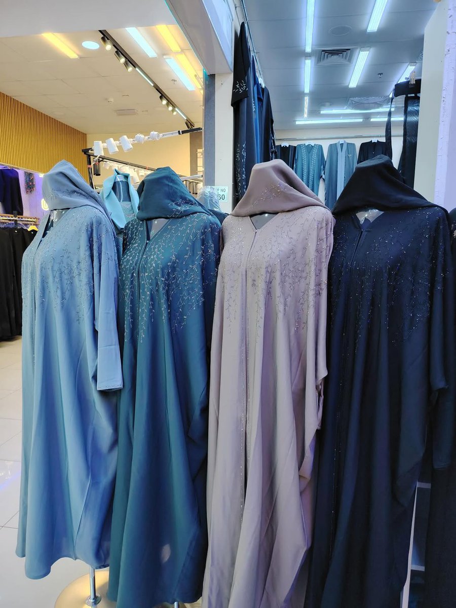 fazira_mhd's tweet photo. Tak silap abaya design ni tempat lain jual harga RM 200+ tapi I nak jual sepasang RM 150 ja free shawl. 

Pre order direct dari Dubai. Place order cepat sebelum 15hb untuk dapat early May✨

https://t.co/g0GJcEO8XU https://t.co/JZ9VAa7fHi