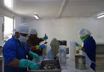 LaCmkc's tweet photo. 8 de abril  Día del Trabajador de la Industria Pesquera se y se realizan reconocimientos a trabajadores y dirigentes sindicales con resultados en la producción y los servicios, labores de higienización y embellecimiento en colectivos labores.
#SantiagoDeCuba @LaCmkc https://t.co/fIouKkQ2yP