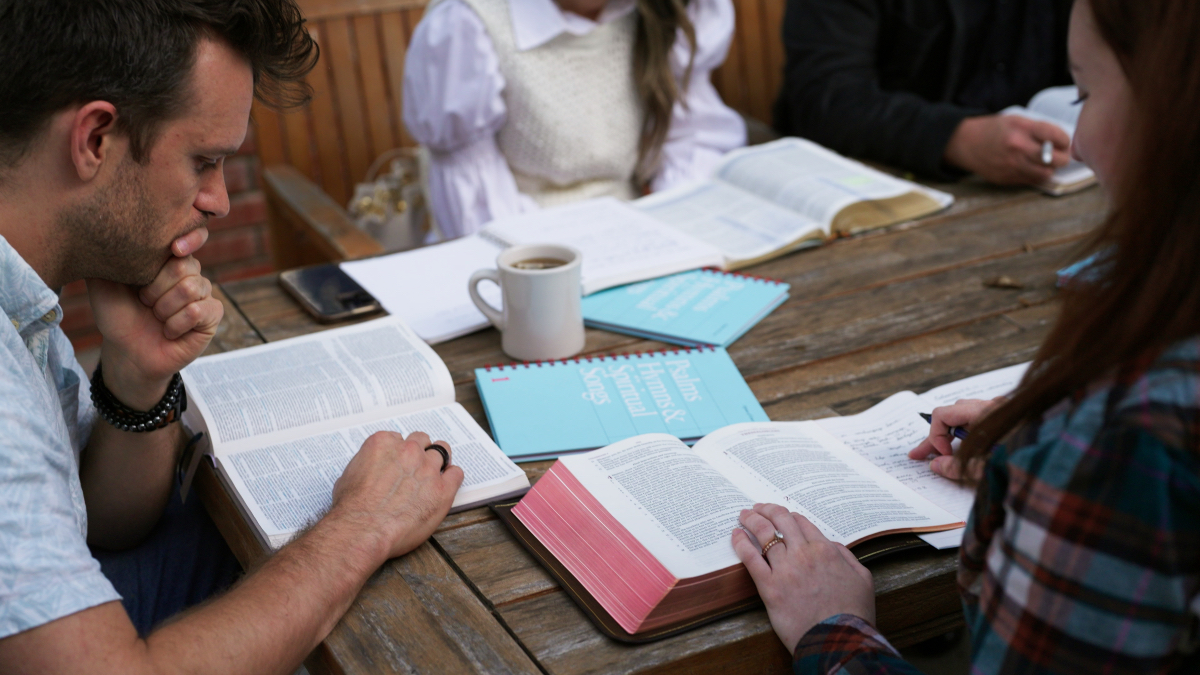 HymnsofGrace's tweet photo. "Let the word of Christ dwell in you richly, with all wisdom teaching and admonishing one another with psalms and hymns and spiritual songs, singing with gratefulness in your hearts to God." — Colossians 3:16

#songbook #hymns #psalms #musicministry #hymnsofgrace https://t.co/EKyDIWxUTQ