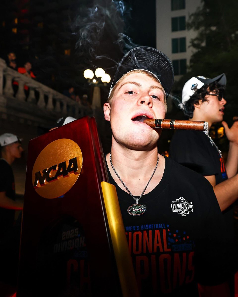 bocockbrothers's tweet photo. Pretty cool to be able to supply the @GatorsMBK team the Championship Cigars! 

Shoutout to the Florida administration for helping get this together and letting this team celebrate the right way! https://t.co/uV4E1lai1y