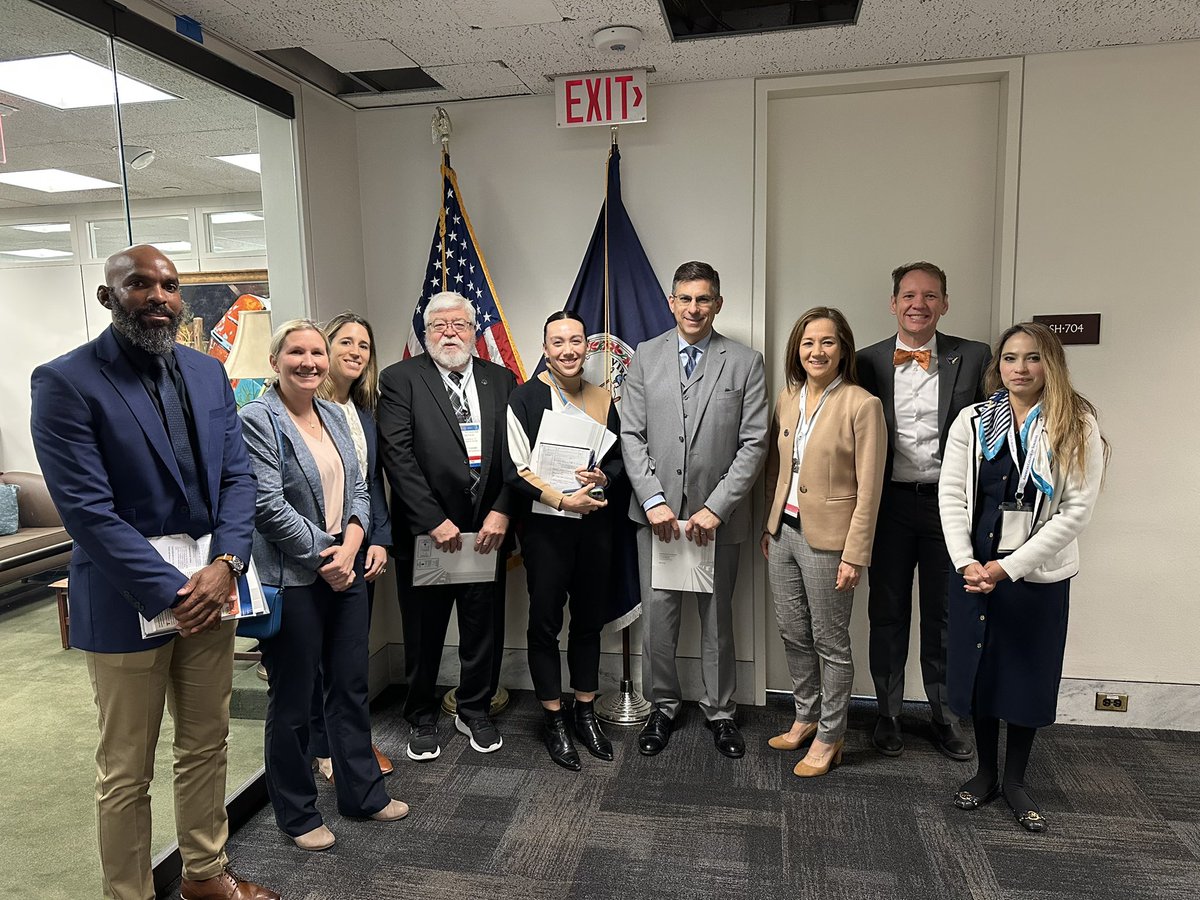 JPWilsonMD's tweet photo. Virginia Surgeons advocating on Capitol Hill @SenatorWarner office with @AmCollSurgeons @SurgeonsVoice https://t.co/dg5H0c6C3R
