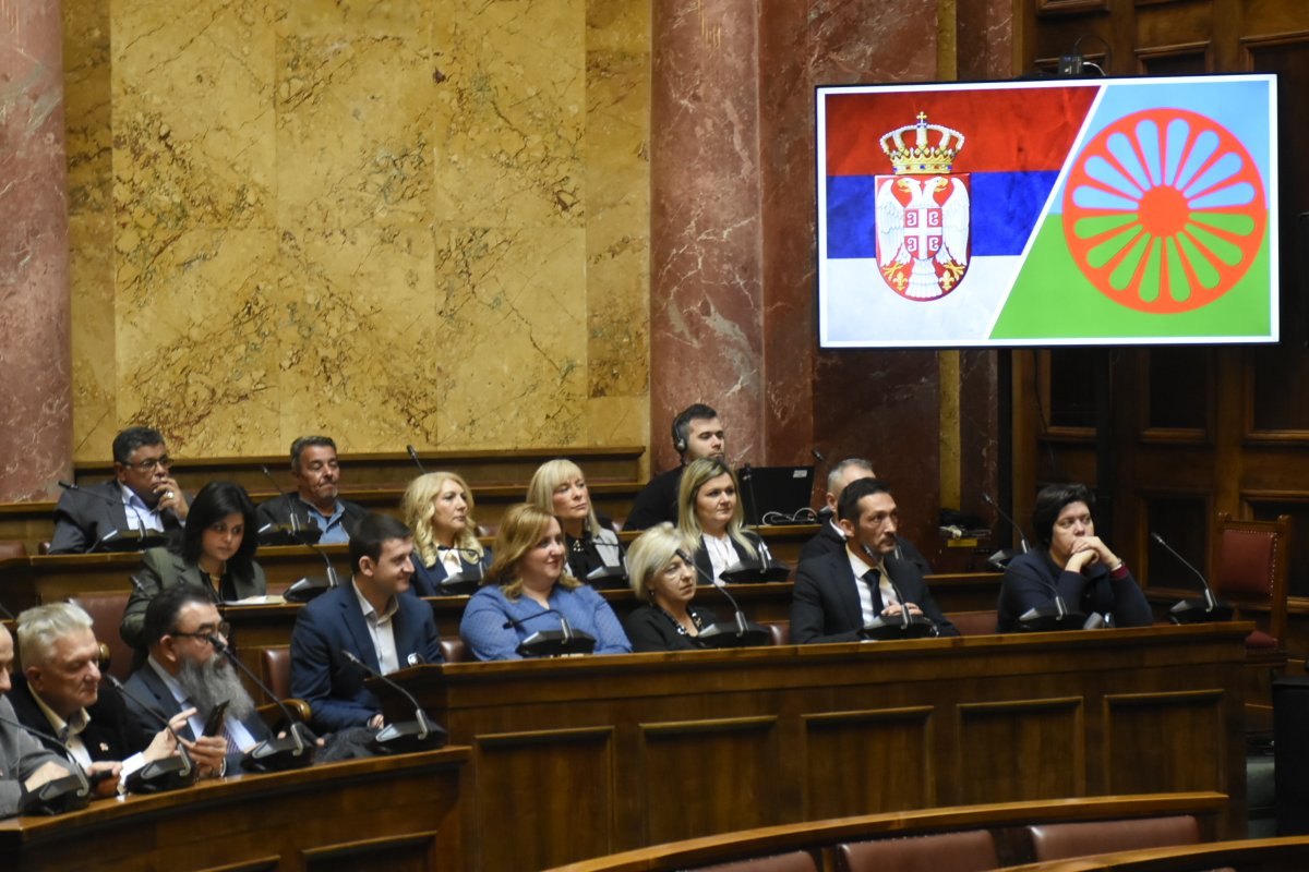 Положај Рома и Ромкиња у 🇷🇸константно се унапређује, али и даље постоје изазови са којима се суочавају. Држава Србија наставиће да ради на њиховој инклузији, креирајући и спроводећи политике у сарадњи са припадницима ромске националне мањине.
⬇️
minljmpdd.gov.rs/medjunarodni-d…