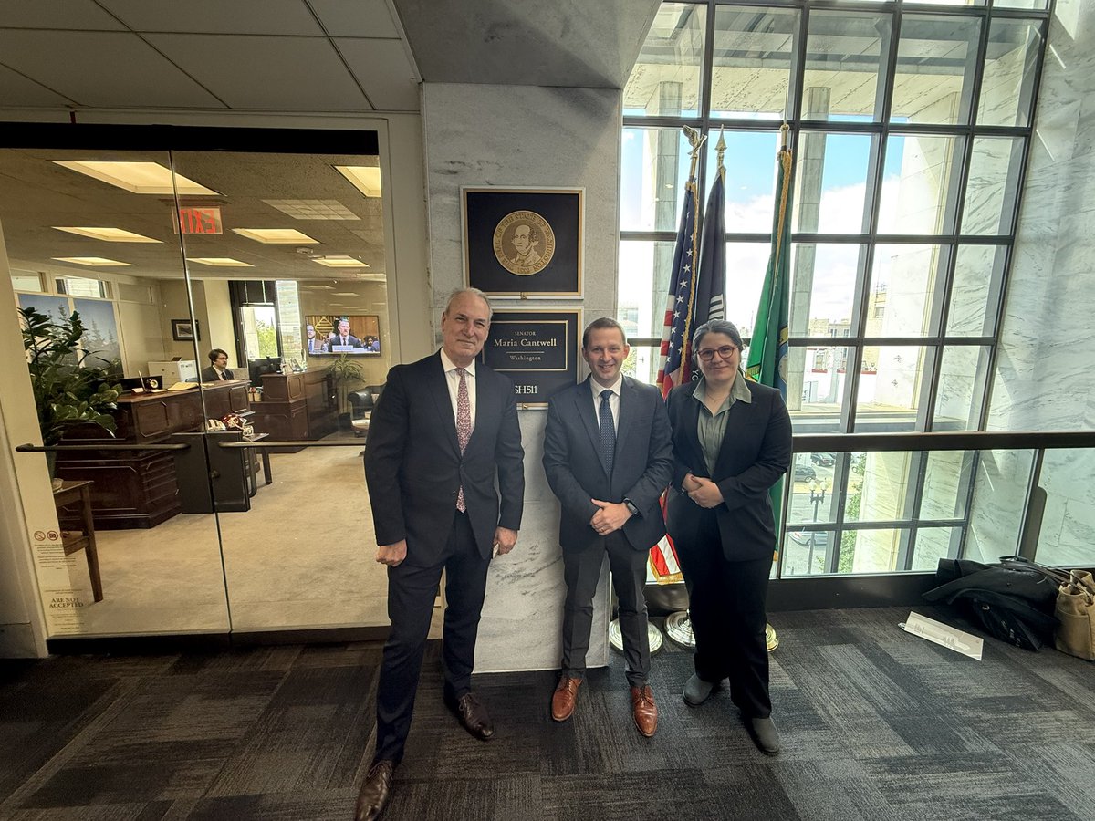 American College of Surgeons (@amcollsurgeons) on Twitter photo Team Washington made it to <a href="/SenatorCantwell/">Sen. Maria Cantwell</a>’s office to talk about their priorities like increasing access to care for rural patients! #ACSLAS25 Team Washington made it to <a href="/SenatorCantwell/">Sen. Maria Cantwell</a>’s office to talk about their priorities like increasing access to care for rural patients! #ACSLAS25