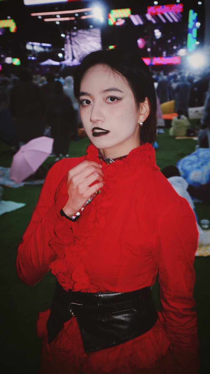 "puppy，下次约会我们一起去看演出吧"
#s #4i