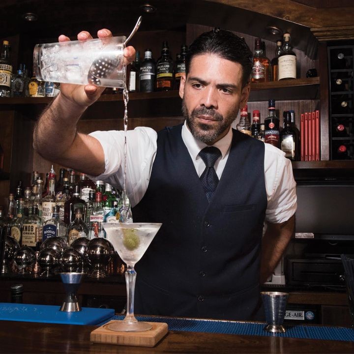 MotherAp4thy's tweet photo. Your bartender                    My bartender https://t.co/xJUVZvrhpQ
