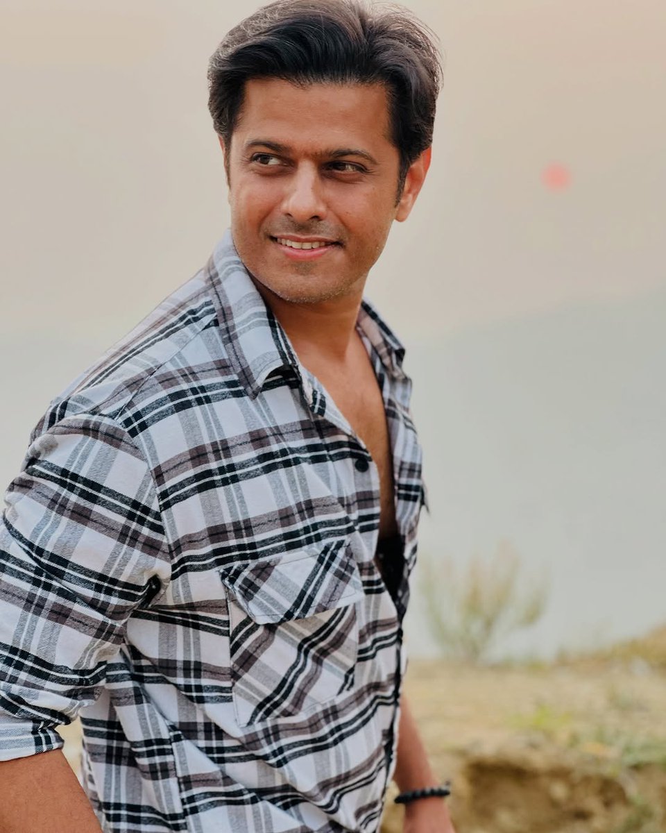 taruna00007's tweet photo. Look who posted @neilbhatt4 

♥️🥹🧿😍

#NeilBhatt #NeilArmy https://t.co/Tp1Xw2b3fa