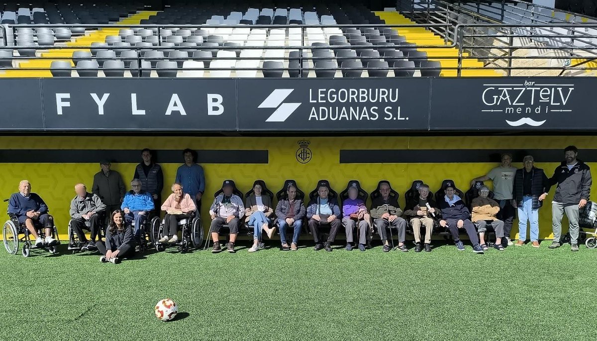 REALUNIONCIRUN's tweet photo. 👵🏼 Los talleres de reminiscencia llegan un año más al Stadium Gal.
https://t.co/abc594FPFf
👵🏼 Oroimen tailerrak beste urte batez iritsi dira Stadium Galera.
https://t.co/AhjyWadyuj https://t.co/3ZmuBlSU9S