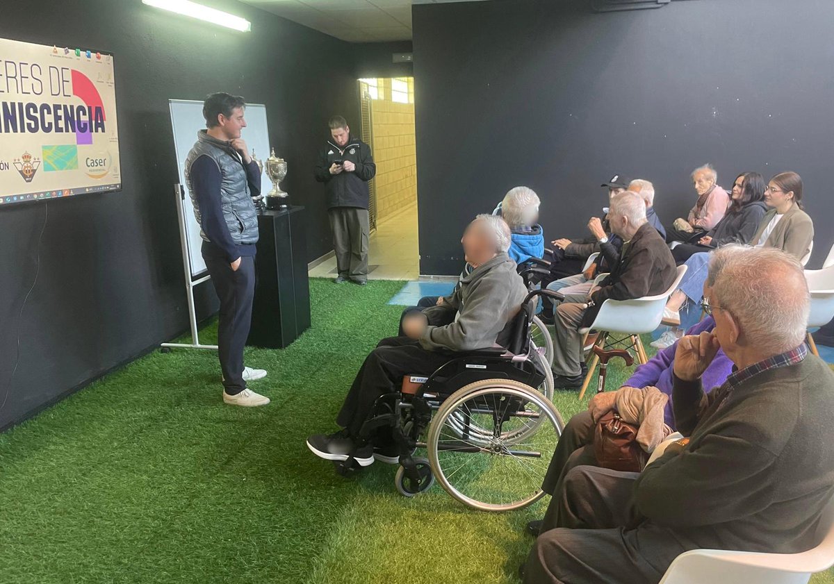 REALUNIONCIRUN's tweet photo. 👵🏼 Los talleres de reminiscencia llegan un año más al Stadium Gal.
https://t.co/abc594FPFf
👵🏼 Oroimen tailerrak beste urte batez iritsi dira Stadium Galera.
https://t.co/AhjyWadyuj https://t.co/3ZmuBlSU9S
