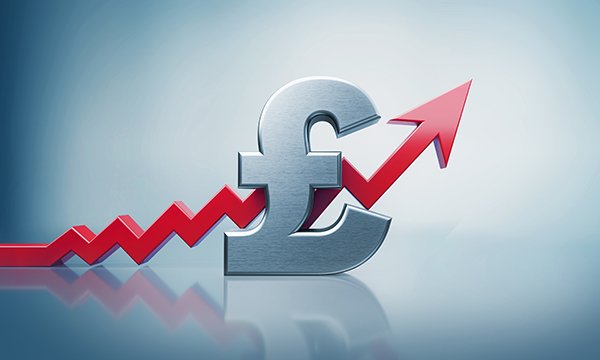 Nurses and other NHS staff in Scotland have been offered an 8% pay rise over two years with an ‘inflation guarantee’.

Scotland is the first UK nation to make a pay offer to staff on Agenda for Change contracts after ‘months of pressure’ from unions.

rcni.com/nursing-standa…