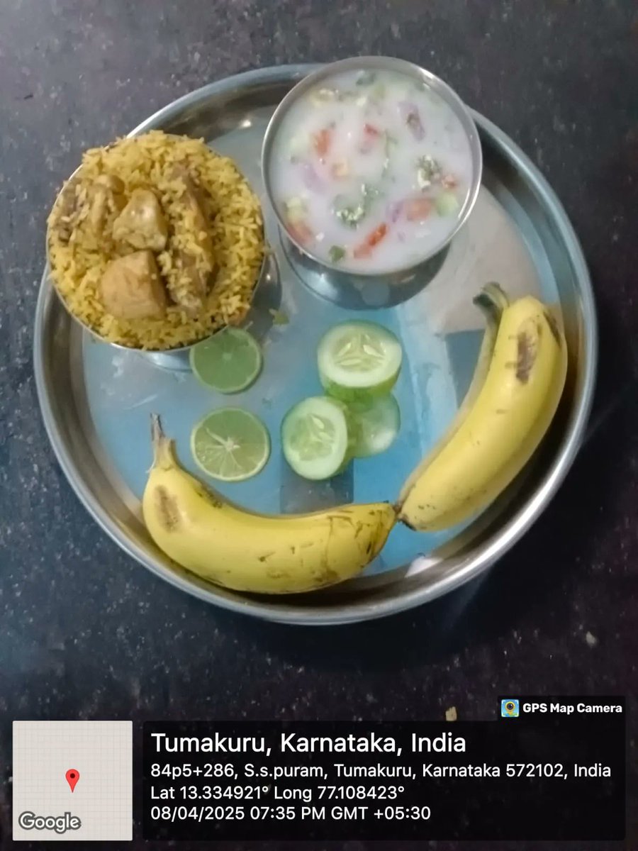 PostMBHN3RKRoad's tweet photo. ರಾತ್ರಿ ಊಟ  #SocialAudit_SWDMeals #SocialWelfare_Karnataka @SWDGoK https://t.co/kTxTfe3Tx4