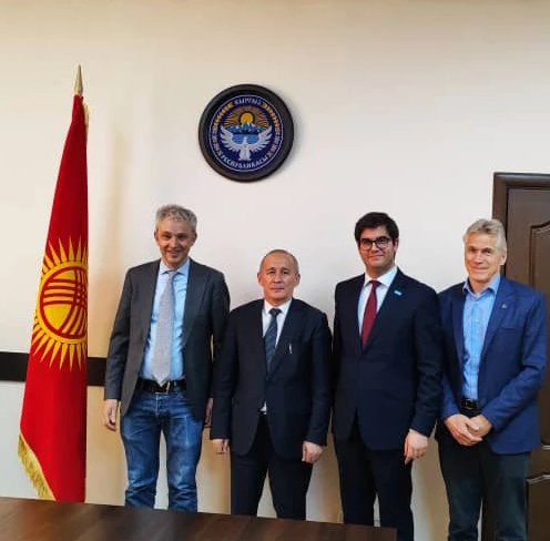 _VictorKP's tweet photo. Honoured to have visited Tajikistan and Kyrgyzstan to discuss with Ministries and national stakeholders about environmental solutions to address current social, health and waste management issues protecting local populations and ensuring their increased life expectancy @UN #SDGs https://t.co/pMCmlObTsM