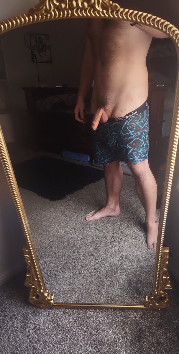 catastrophe_mr's tweet photo. Look at that veiny dick💪💪💪

#nsfw #nsfwtwt #nsfwtwtً #mirrorselfies #mirrorpics  #abs #hairyabs #hairy #uncut #uncircumsized https://t.co/vYfiOgDEy3