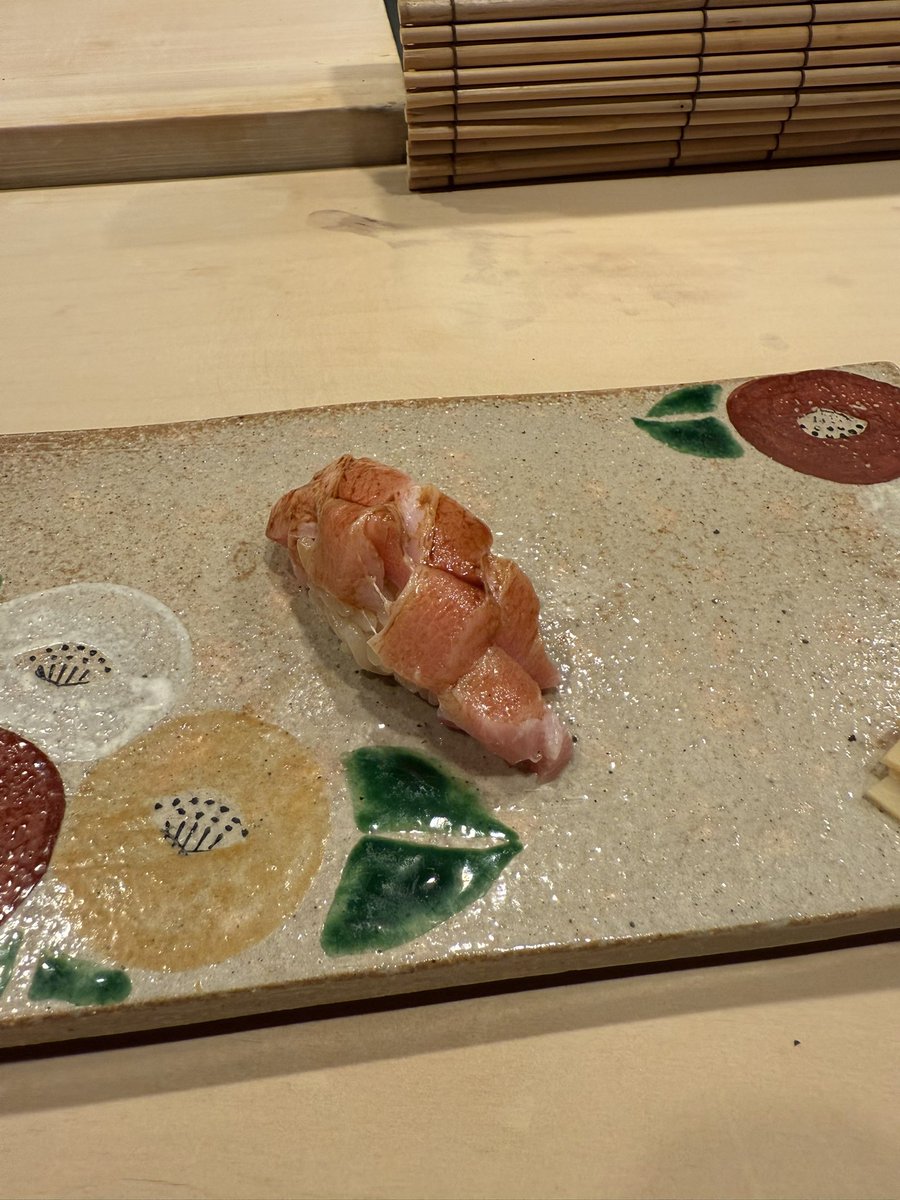 a____0717h's tweet photo. 雲丹の食べ比べ🍣❤️ https://t.co/dz9NjIxu2w