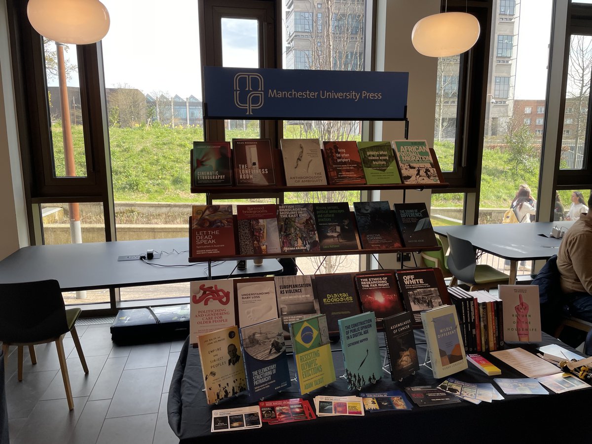 anthrohubuob's tweet photo. Around #ASA2025: The Book Exhibit in full swing! @berghahnbooks @ManchesterUP @mare_nostrum_uk @UCLpress https://t.co/lXUgjtt9mi