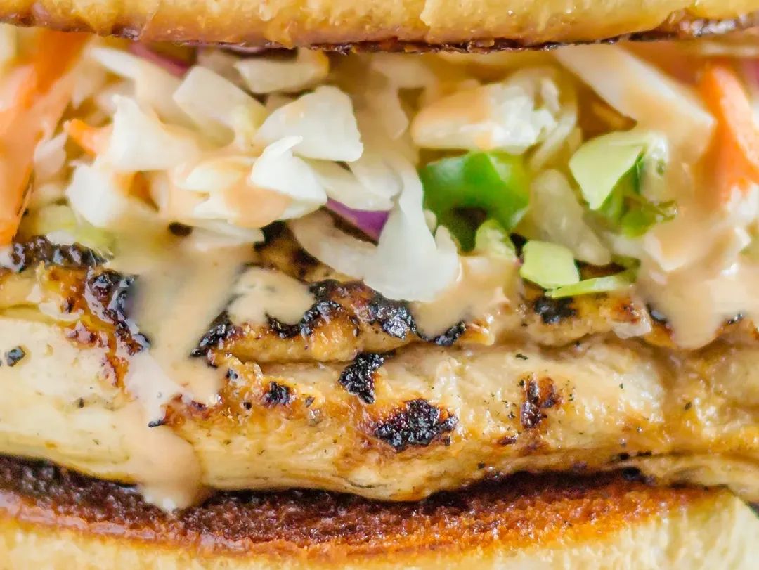 CuveeDestin30A's tweet photo. Spice up your #lunchbreak with our 30A Spicy Chargrilled Chicken Breast Sandwich with Jalapeño Creamy Slaw on Baked Brioche @CuveeDestin30A 

https://t.co/plec24xj28 #Delicious #Spicy #Chicken
#Lunch #Lunchtime #Cuvee30A #30A #PanamaCityBeach #YummyFood https://t.co/PIbzjlkPsS