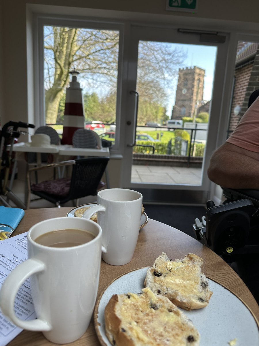 HelenaAmos_OT's tweet photo. Coffee and tea cakes whilst enjoying some sun with patients today 💚 my client is feeling confident to come  to a local cafe alone next week with his powered wheelchair 🤩#communityaccess #occupationaltherapy #restoringindependence https://t.co/ThHlmQ77dd
