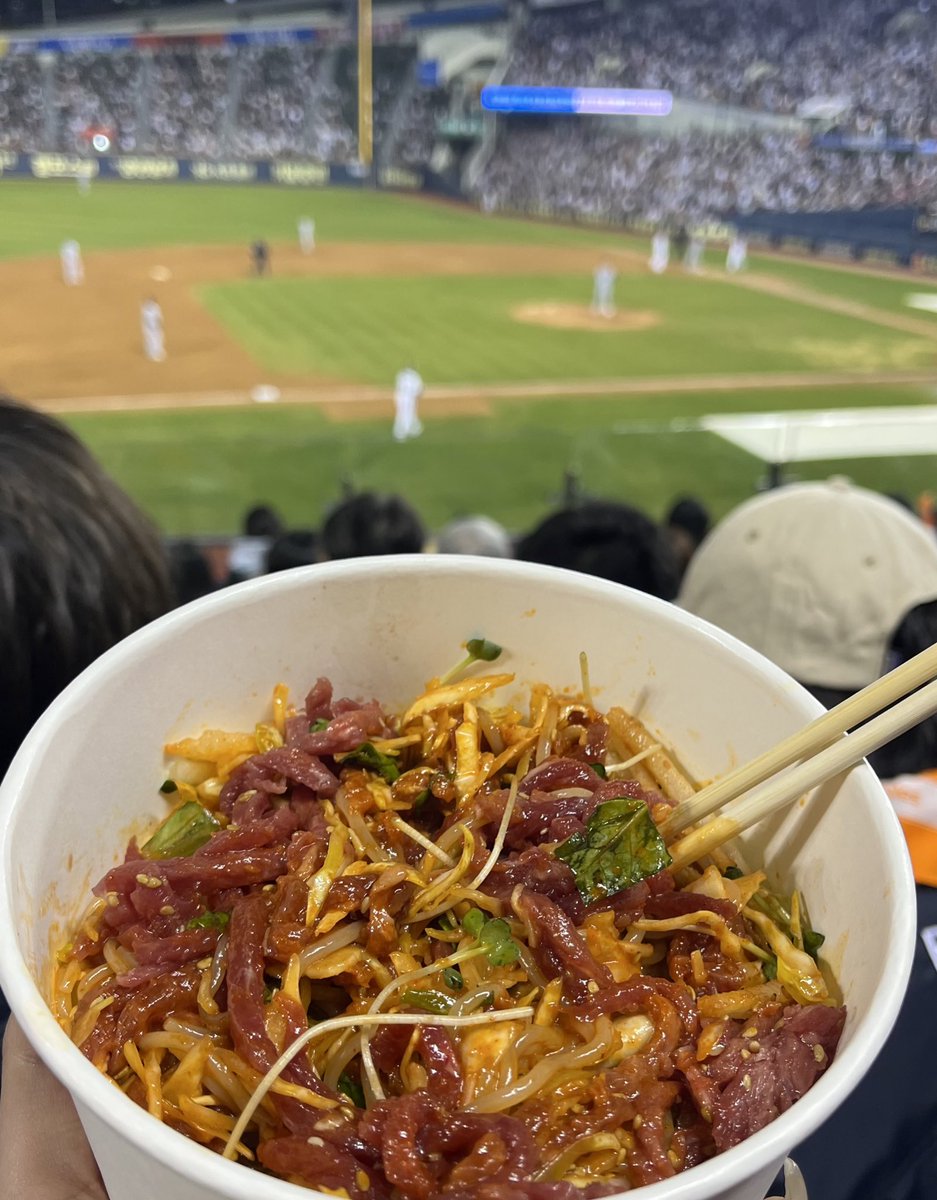 잠실가서 육회쫄면 꼭 시켜드삼 🤘🤘