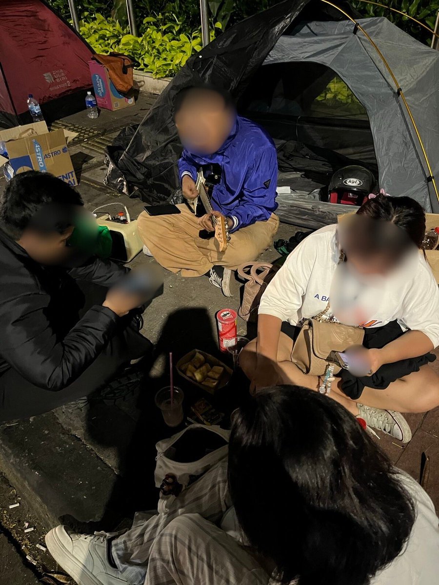 Bareng Warga - #BebaskanKawanKami tweet media