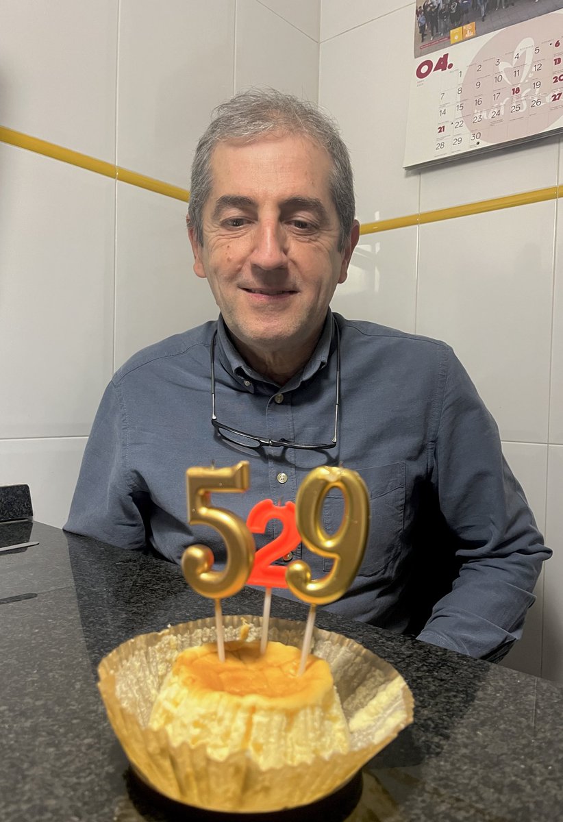 maria_ar7's tweet photo. ahir, la meva persona prefe al món en va fer 59+2, i ojalà pugués complir-ne 529!!!!!!!!! 💘💗💓💖💞🩷💝 https://t.co/zaCAr1whjm