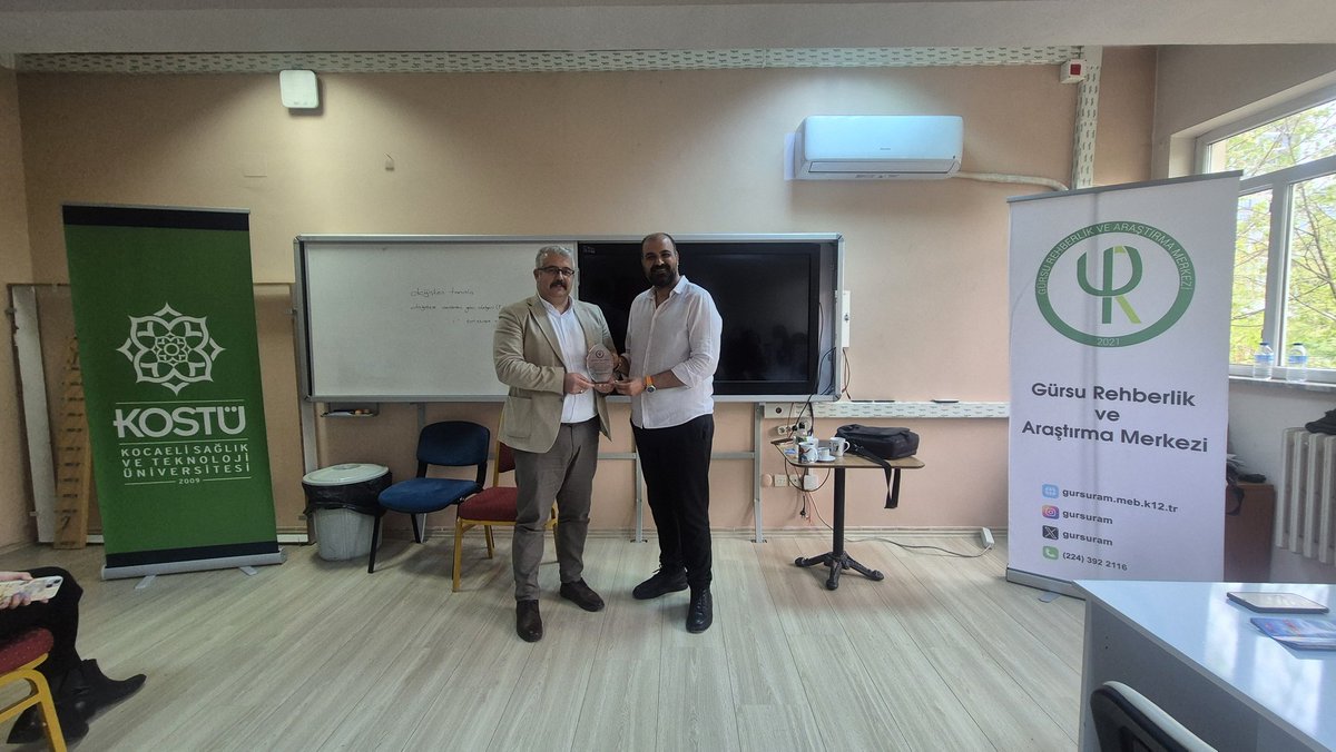 gursuram's tweet photo. Gürsu RAM ve KOSTÜ işbirliği ile Prof. Dr. Durmuş Ümmet hocamız liderliğinde ilçemiz psikolojik danışmanlarına yönelik Terapötik Kartlar eğitimi gerçekleştirildi. Hocamıza eğitim için teşekkür ediyoruz. https://t.co/bsqrQMknXM