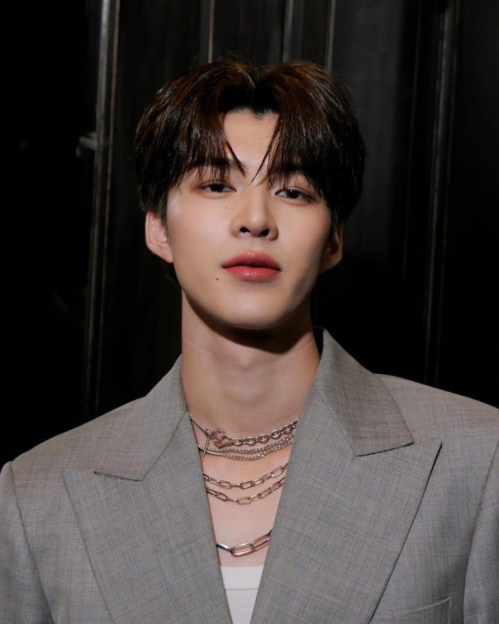 สงกรานต์นี้ไม่มีคนคุม มารุมจีบได้?
rt: ff
❤️: dm
#บอทหาทุกอย่าง #บอท #บอทใหม่ #ยืมเมจforesx #บอทหาเพื่อนคุย