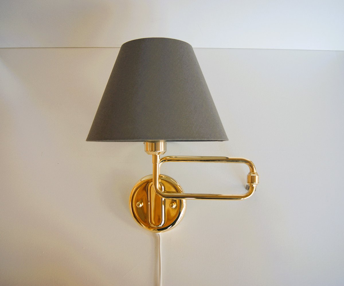 AncientImage's tweet photo. Vintage brass swing arm lamp. Denmark.1970s https://t.co/zA4Pr7rbq4……… #minimalism #vintagehome #RealEstate #Hollywood #decor #maison #decor #vintage #Retro #MidCenturyModern #designthinking #forsale #auctionhunters #interiorstyle #Regency https://t.co/7VHMcmxhlf