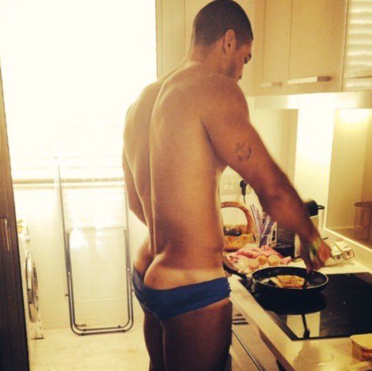 When your mate can cook you breakfast next morning after a late night 🥵🥵